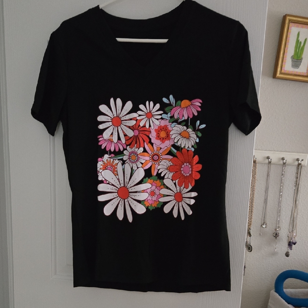 Floral Black V-Neck Short Sleeve Tee
